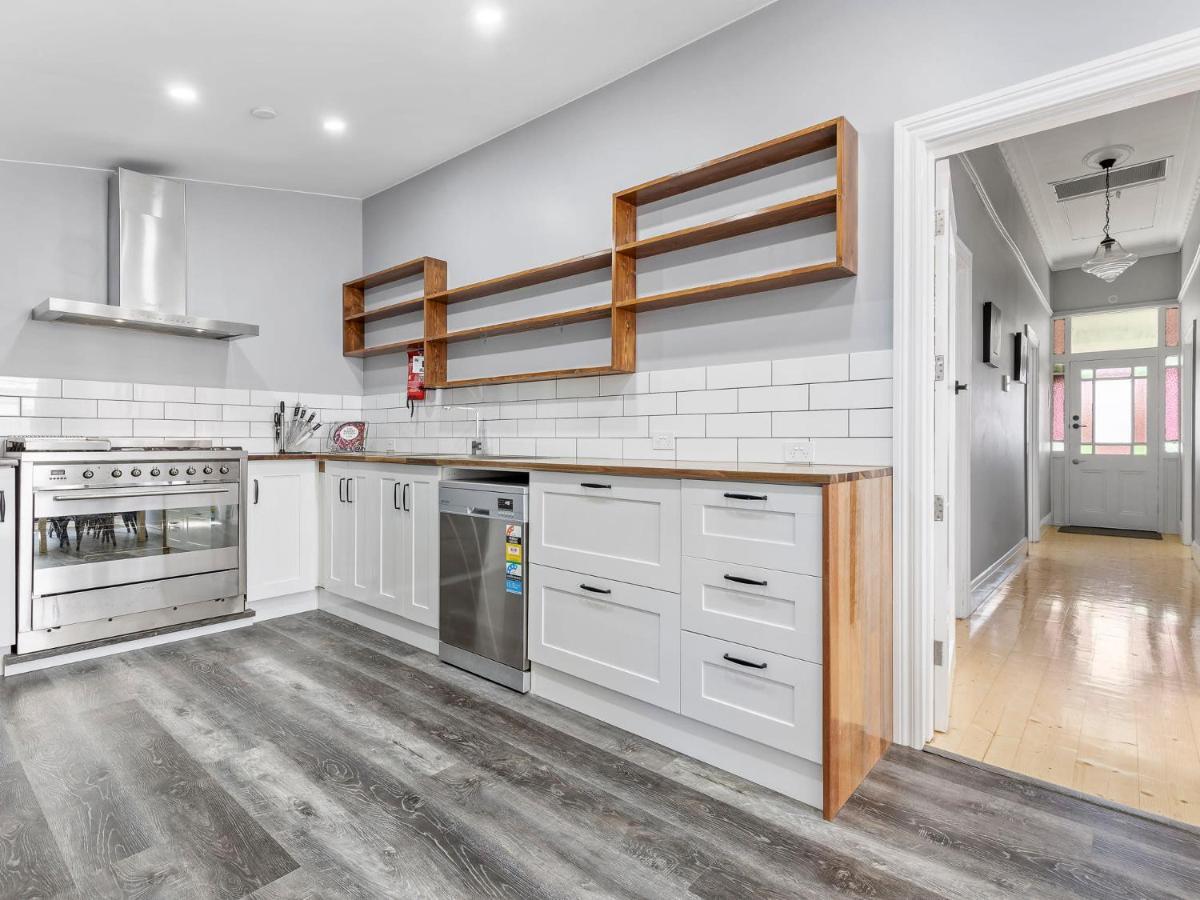 Stunning 4Br Cottage In The Heart Of Ballarat - Pet Friendly & Fast Wifi Екстер'єр фото