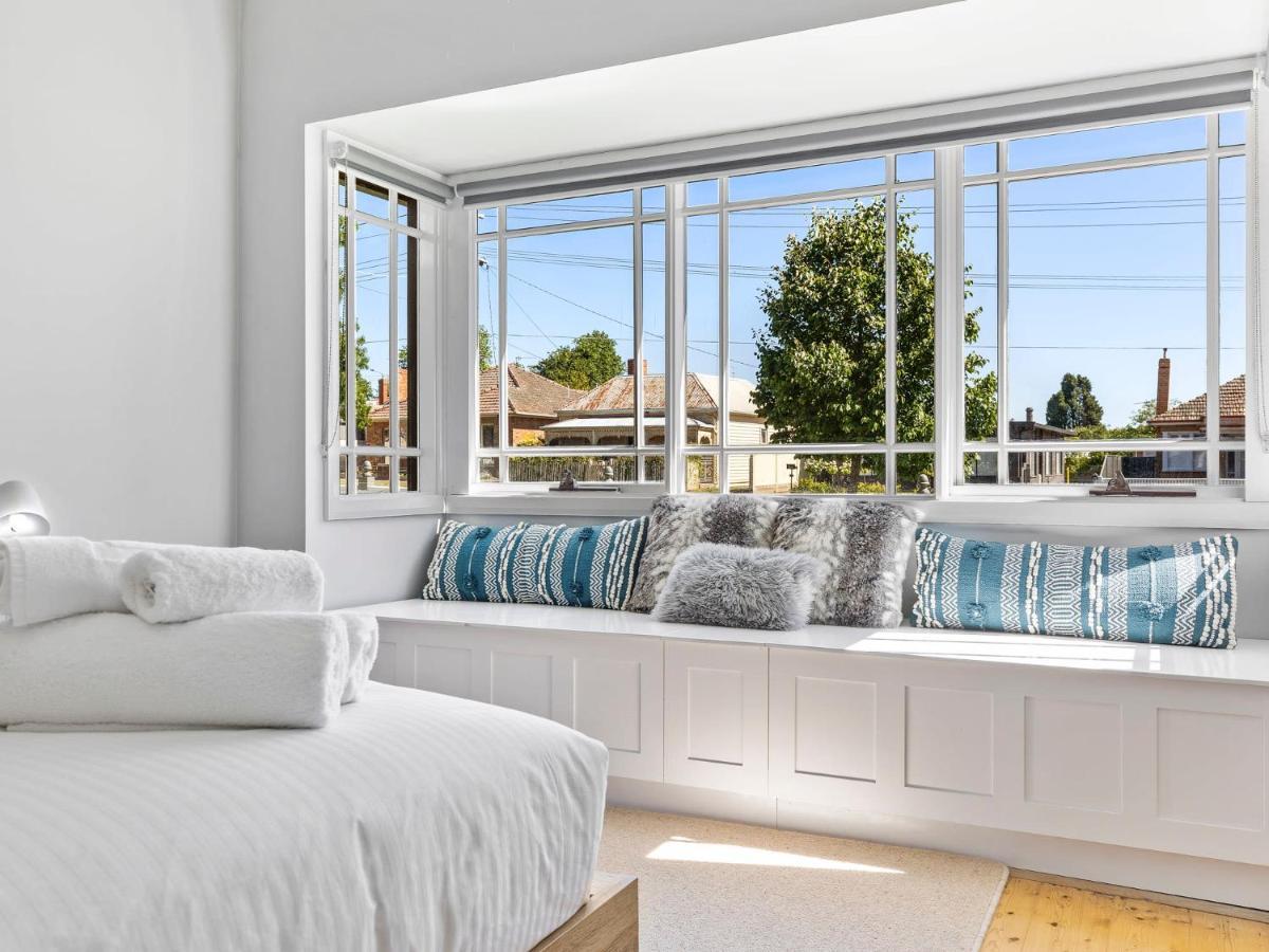 Stunning 4Br Cottage In The Heart Of Ballarat - Pet Friendly & Fast Wifi Екстер'єр фото